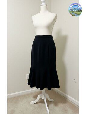 Elegant knee length flared skirt for office and casual